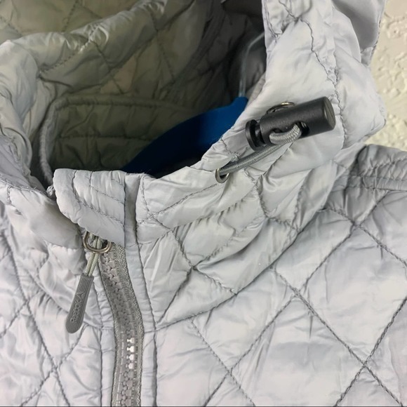 REEBOK Quilted‎ Puffer Jacket - Picture 4 of 16